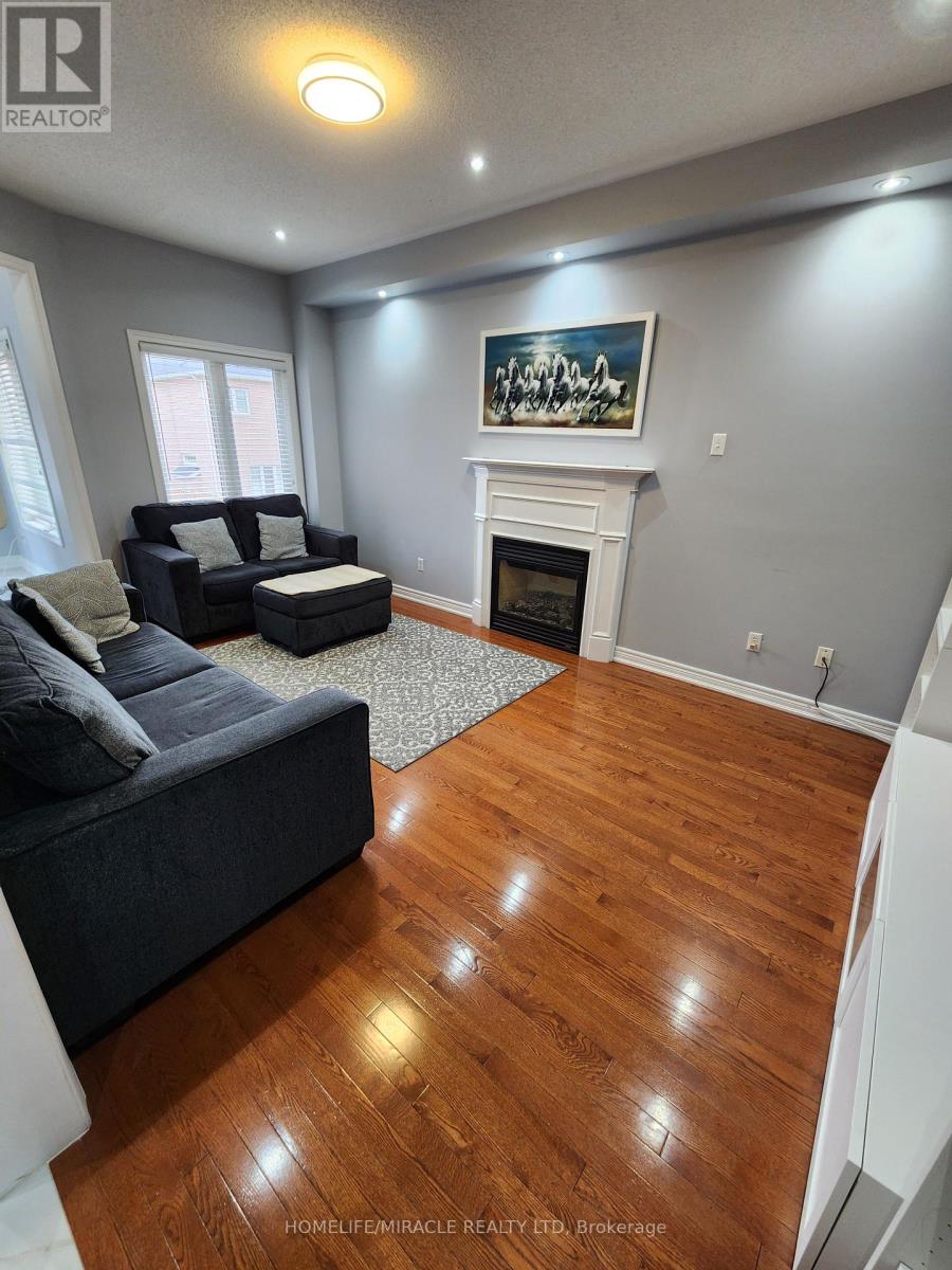 55 Attview Crescent, Brampton (Claireville Conservation), Ontario  L6P 2R6 - Photo 12 - W12192872