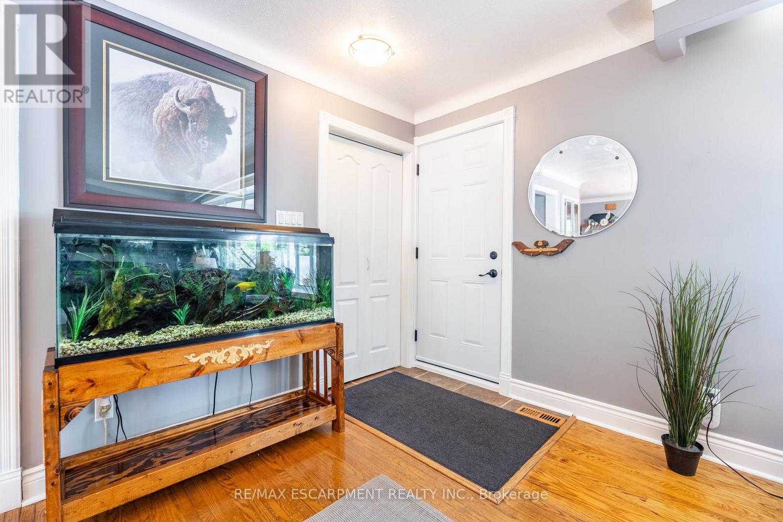 2718 No 8 Side Road, Burlington, Ontario  L7P 0E6 - Photo 7 - W12192925
