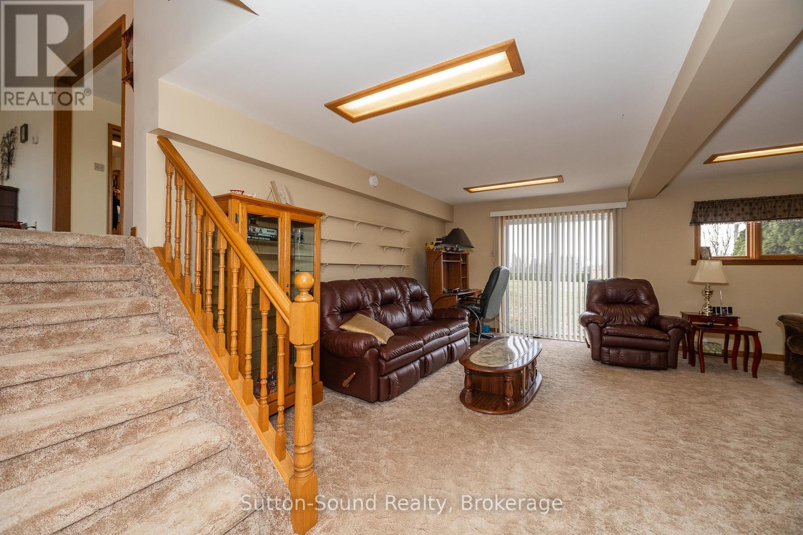 178463 Grey Road 17 Road, Georgian Bluffs, Ontario  N4K 0G3 - Photo 16 - X12079261