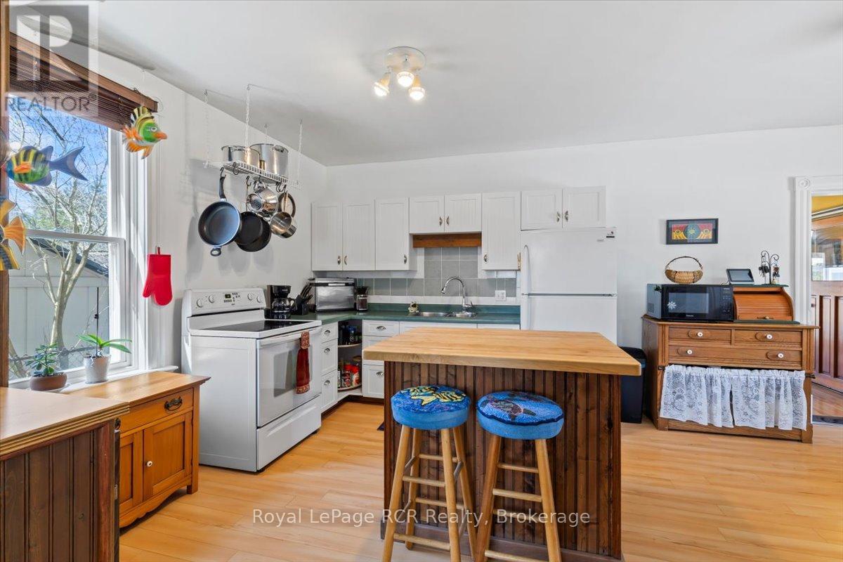 148 4th Street Sw, Arran-Elderslie, Ontario  N0G 1L0 - Photo 10 - X12100304