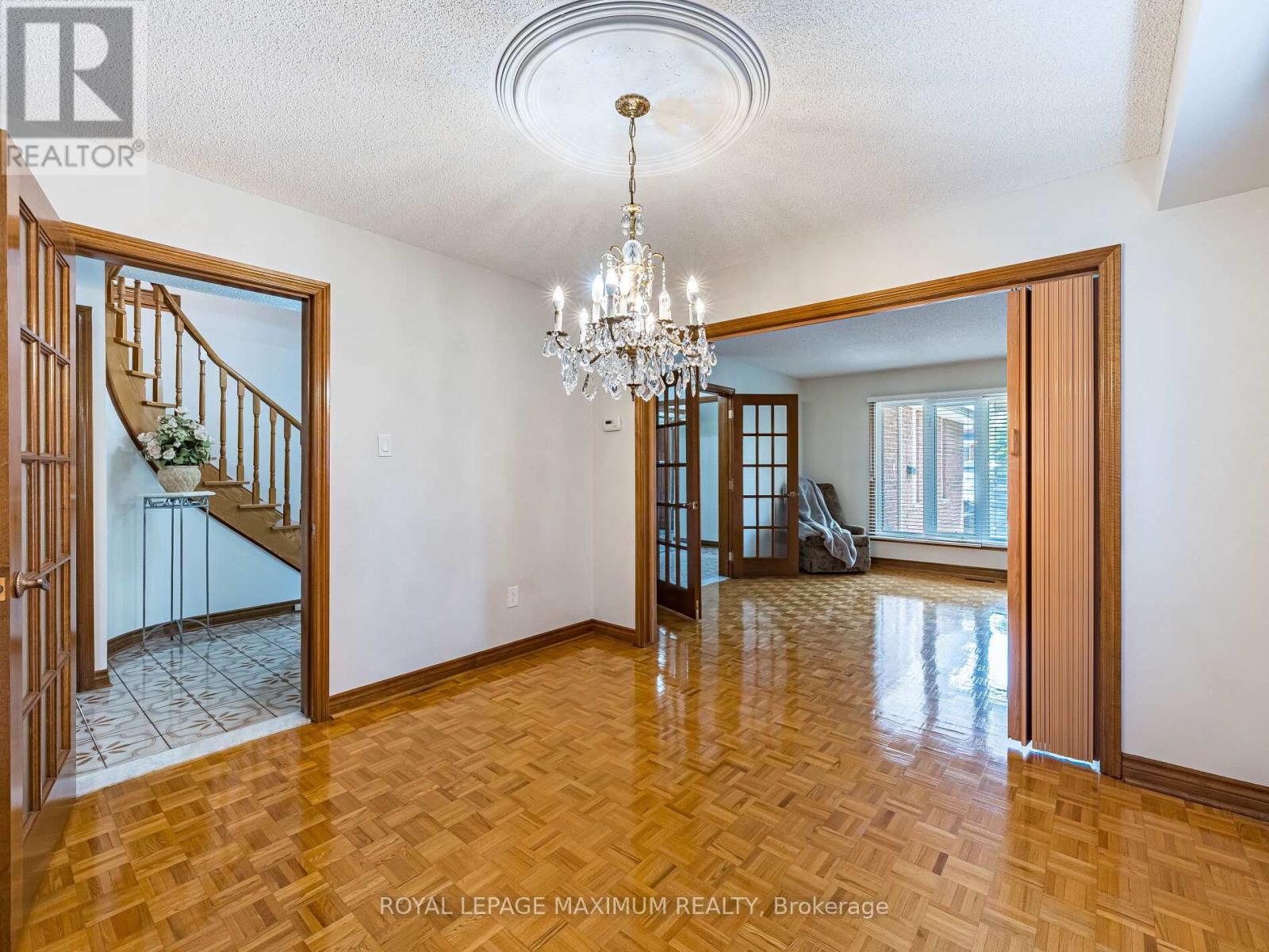 131 Kaiser Drive, Vaughan (West Woodbridge), Ontario  L4L 3V4 - Photo 10 - N12192485