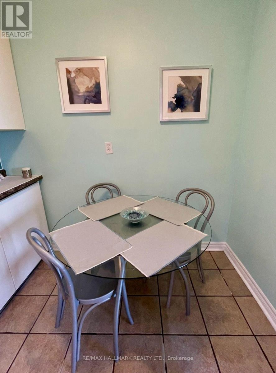 801 - 2542 Argyle Road, Mississauga, Ontario  L5B 2H5 - Photo 3 - W12192684