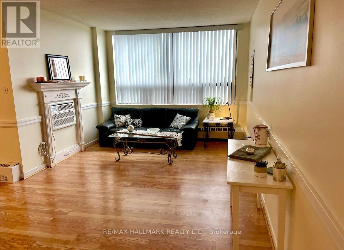 801 - 2542 Argyle Road, Mississauga, Ontario  L5B 2H5 - Photo 2 - W12192684