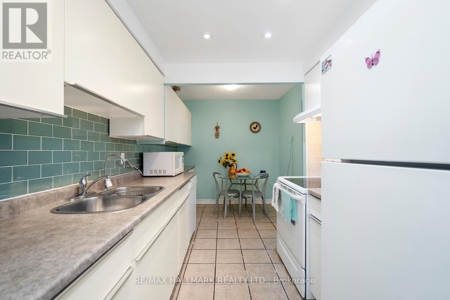 801 - 2542 Argyle Road, Mississauga, Ontario  L5B 2H5 - Photo 4 - W12192684