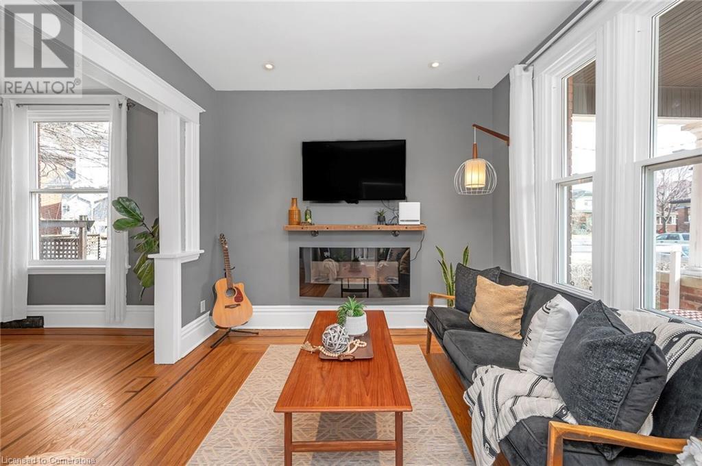 109 Aikman Avenue, Hamilton, Ontario  L8M 1R1 - Photo 6 - 40737054