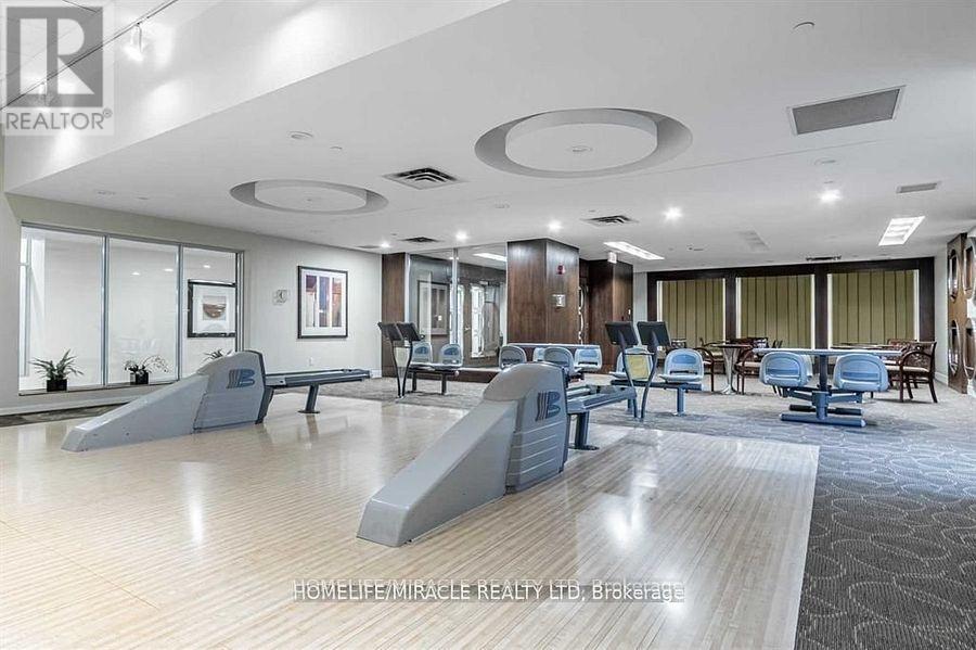 1401 - 3880 Duke Of York Boulevard, Mississauga, Ontario  L5B 4M7 - Photo 20 - W12193025