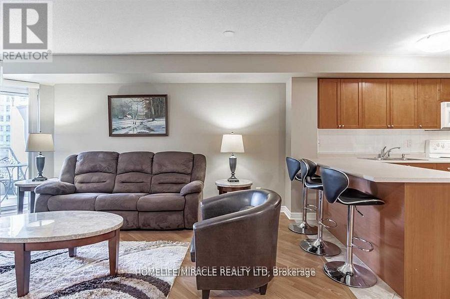1401 - 3880 Duke Of York Boulevard, Mississauga, Ontario  L5B 4M7 - Photo 5 - W12193025