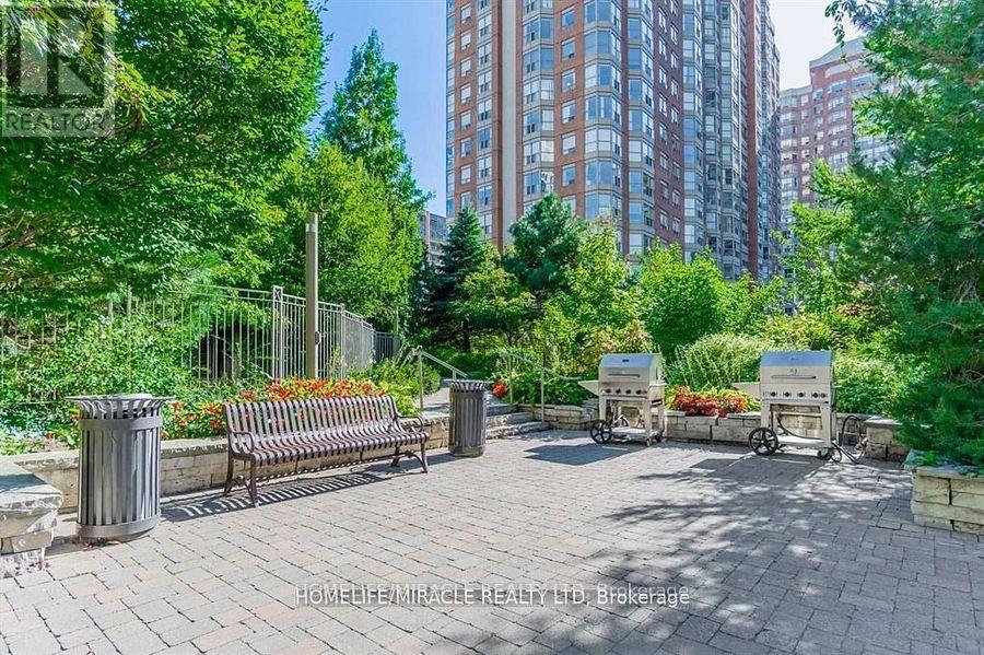 1401 - 3880 Duke Of York Boulevard, Mississauga, Ontario  L5B 4M7 - Photo 22 - W12193025