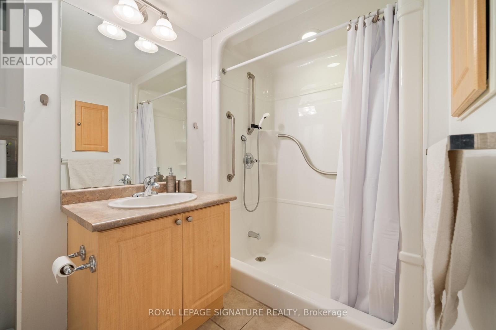 1003 - 810 Scollard Court, Mississauga, Ontario  L5V 0A7 - Photo 29 - W12193038