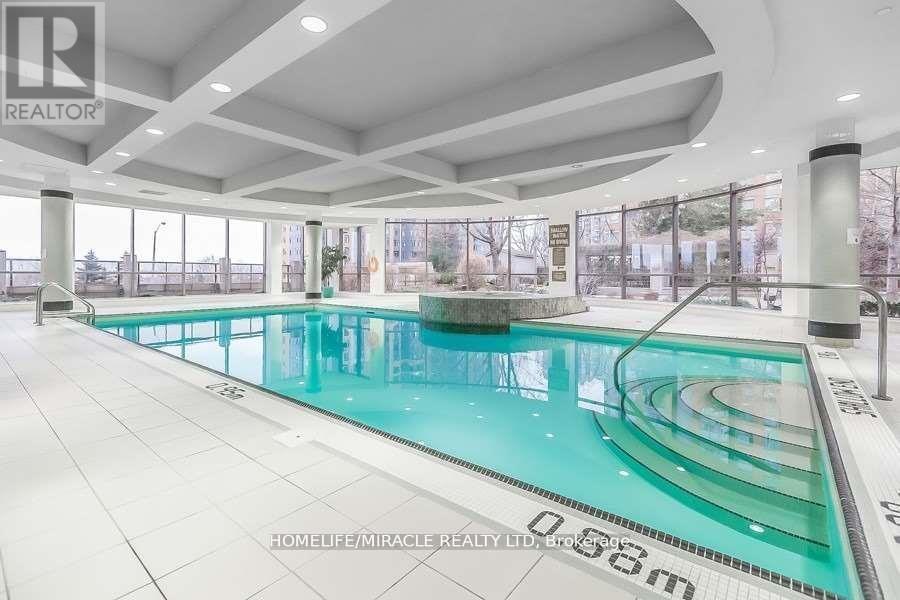 1401 - 3880 Duke Of York Boulevard, Mississauga, Ontario  L5B 4M7 - Photo 16 - W12193025
