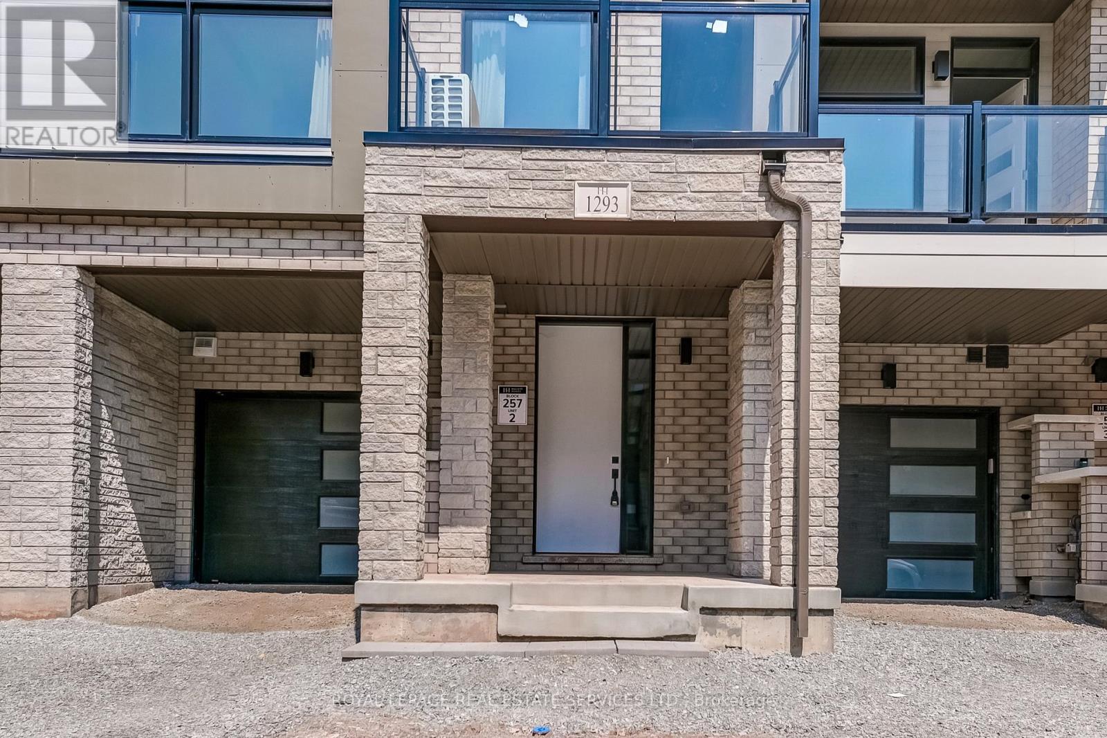 1293 Anthonia Trail, Oakville, Ontario  L6H 7Z1 - Photo 4 - W12193028