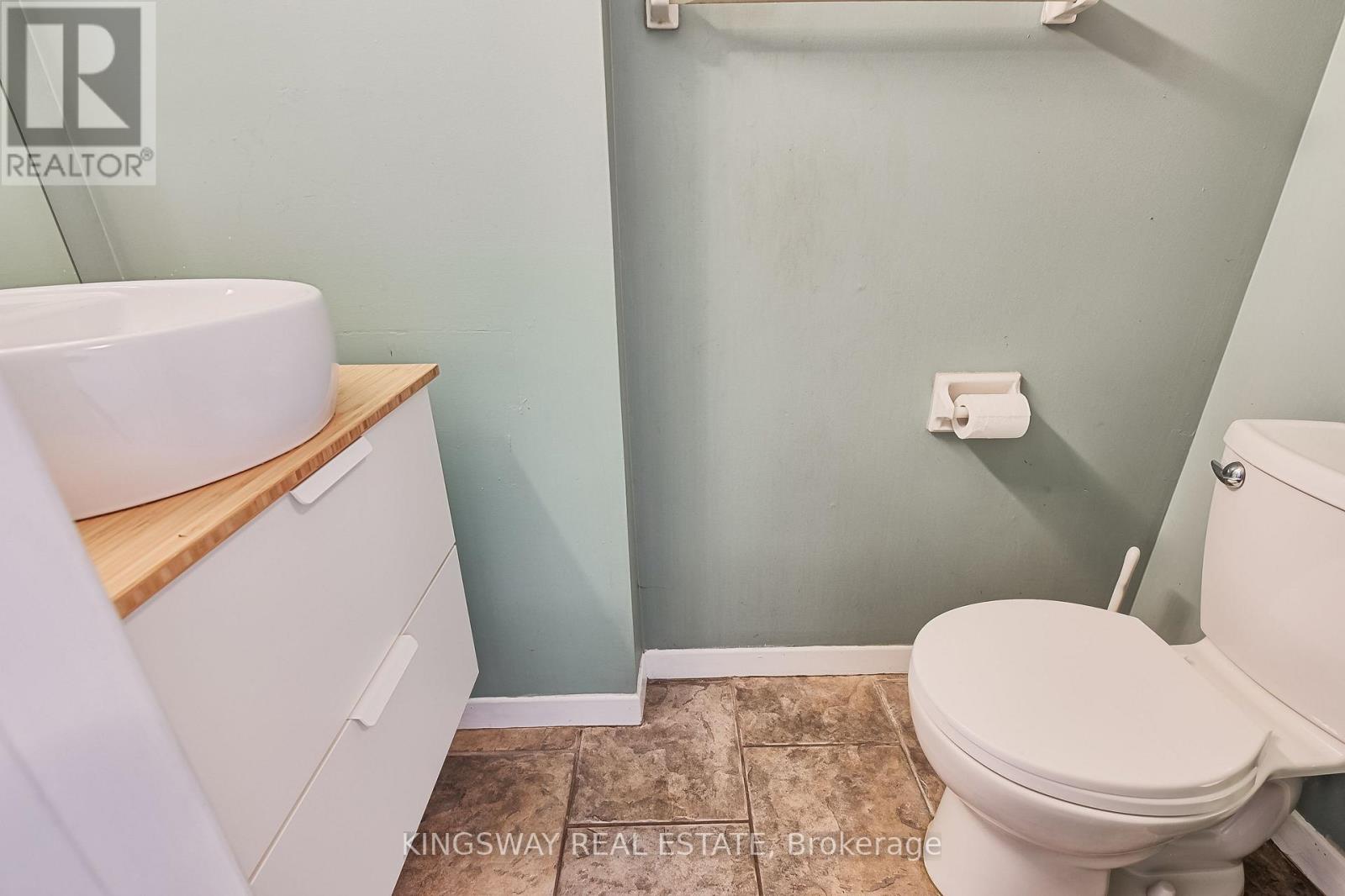 102 - 1755 Rathburn Road E, Mississauga (Rathwood), Ontario  L4W 2M8 - Photo 11 - W12193092