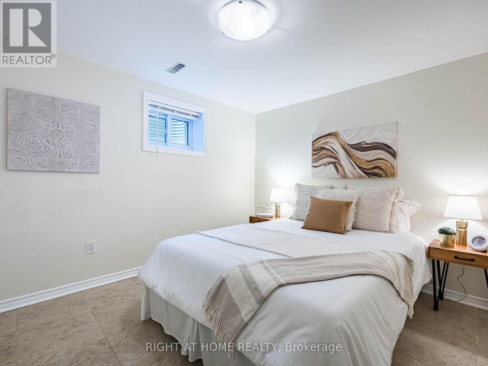 118 Bonham Boulevard, Mississauga, Ontario  L5M 1C7 - Photo 34 - W12193074