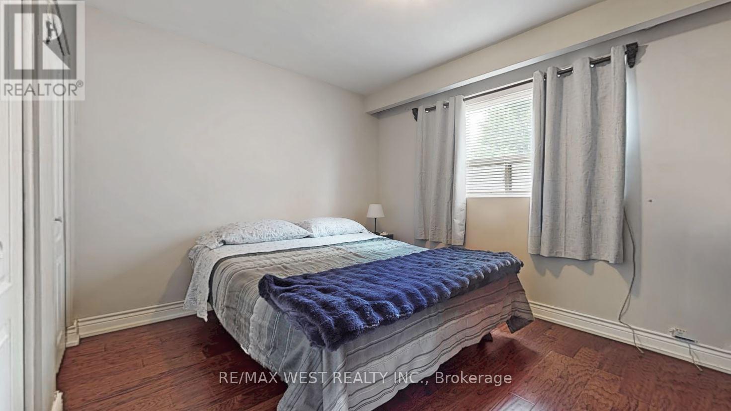 12 Franson Crescent, Toronto, Ontario  M9M 1T7 - Photo 24 - W12193083
