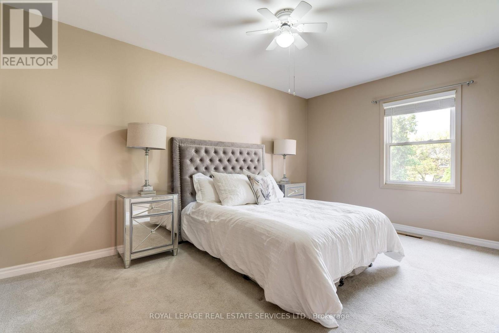 558 Wolsey Crescent, Oakville, Ontario  L6L 4W4 - Photo 15 - W12193075
