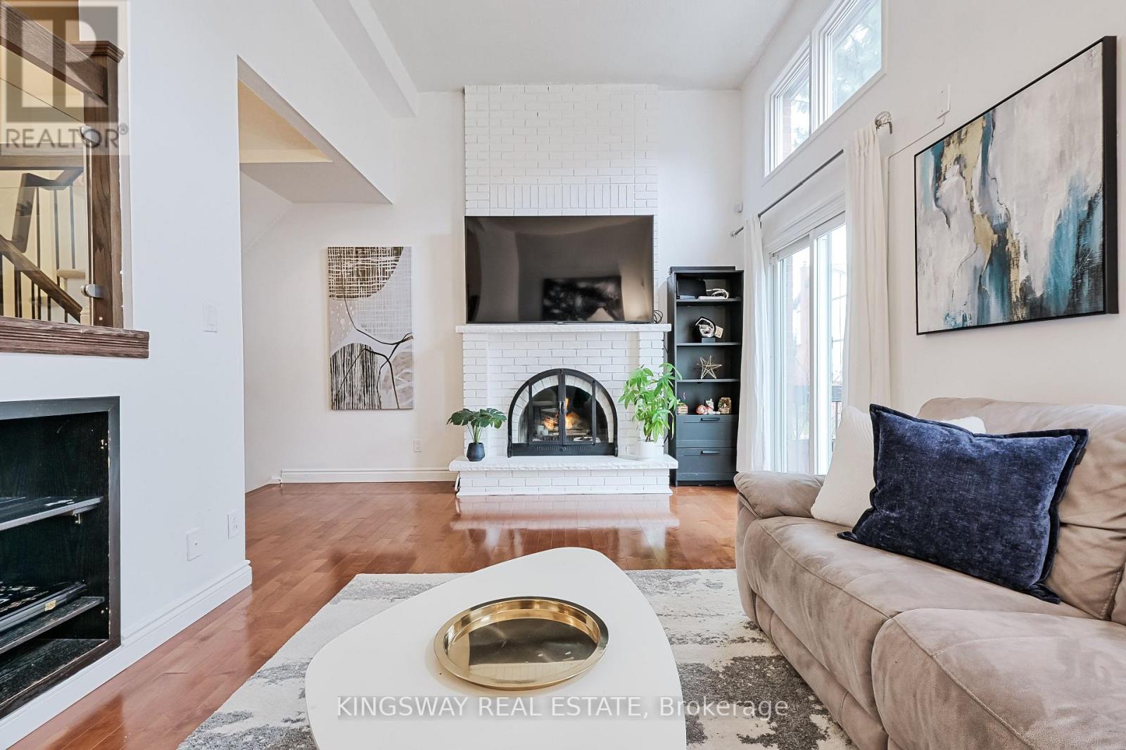102 - 1755 Rathburn Road E, Mississauga (Rathwood), Ontario  L4W 2M8 - Photo 5 - W12193092