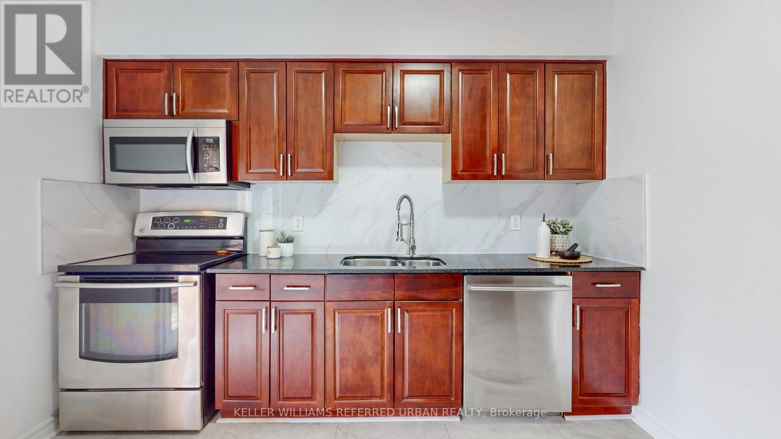 Upper - 1269 Davenport Road, Toronto, Ontario  M6H 2H2 - Photo 12 - W12193116