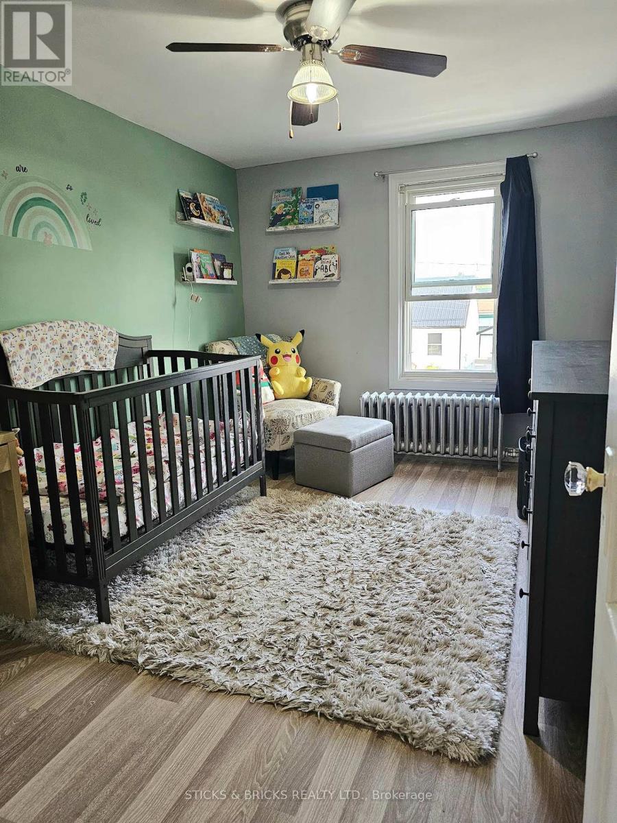 30 Margaret Street, Welland, Ontario  L3C 3Z7 - Photo 8 - X12192582