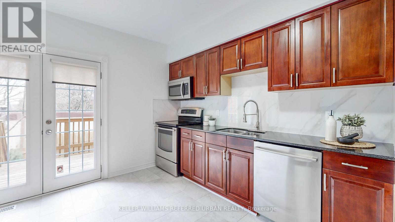 Upper - 1269 Davenport Road, Toronto, Ontario  M6H 2H2 - Photo 11 - W12193116
