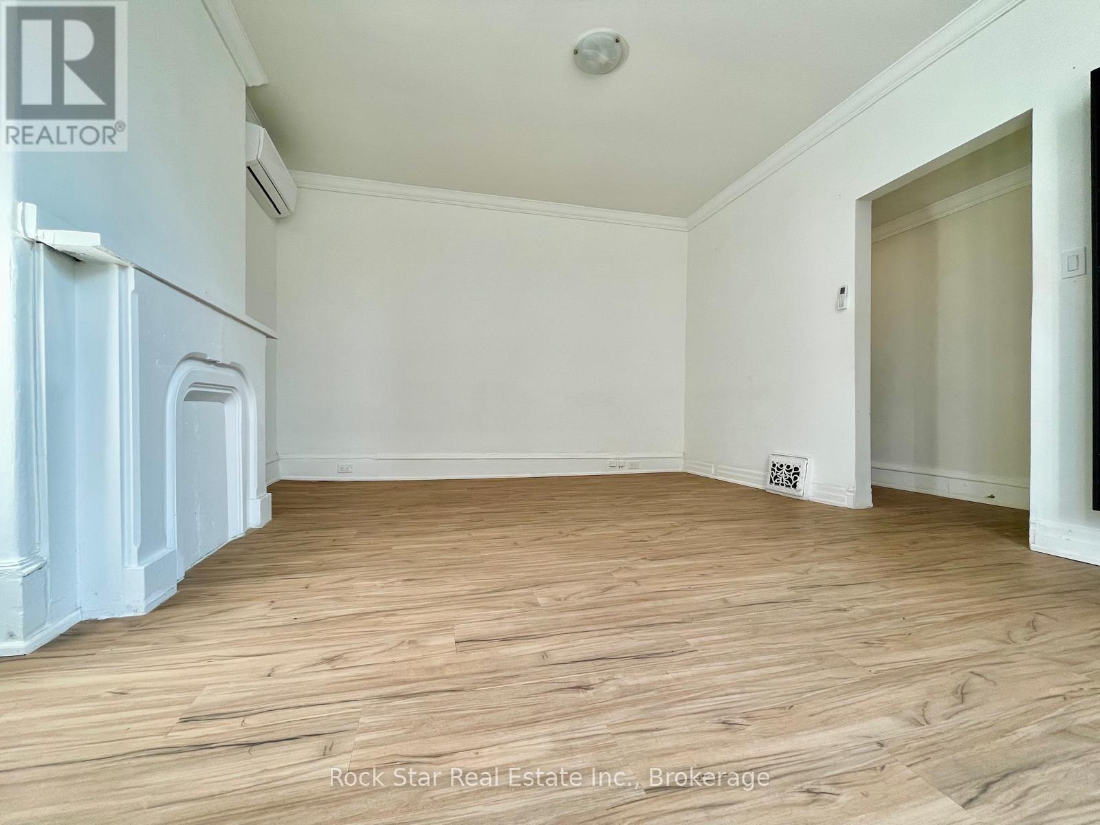 115 Cannon Street E, Hamilton, Ontario  L8L 2A2 - Photo 3 - X12193234