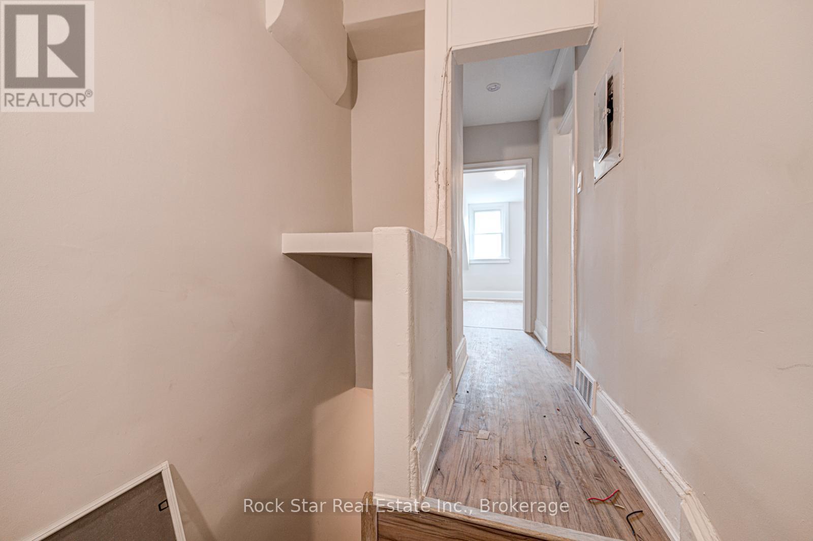 115 Cannon Street E, Hamilton, Ontario  L8L 2A2 - Photo 18 - X12193237