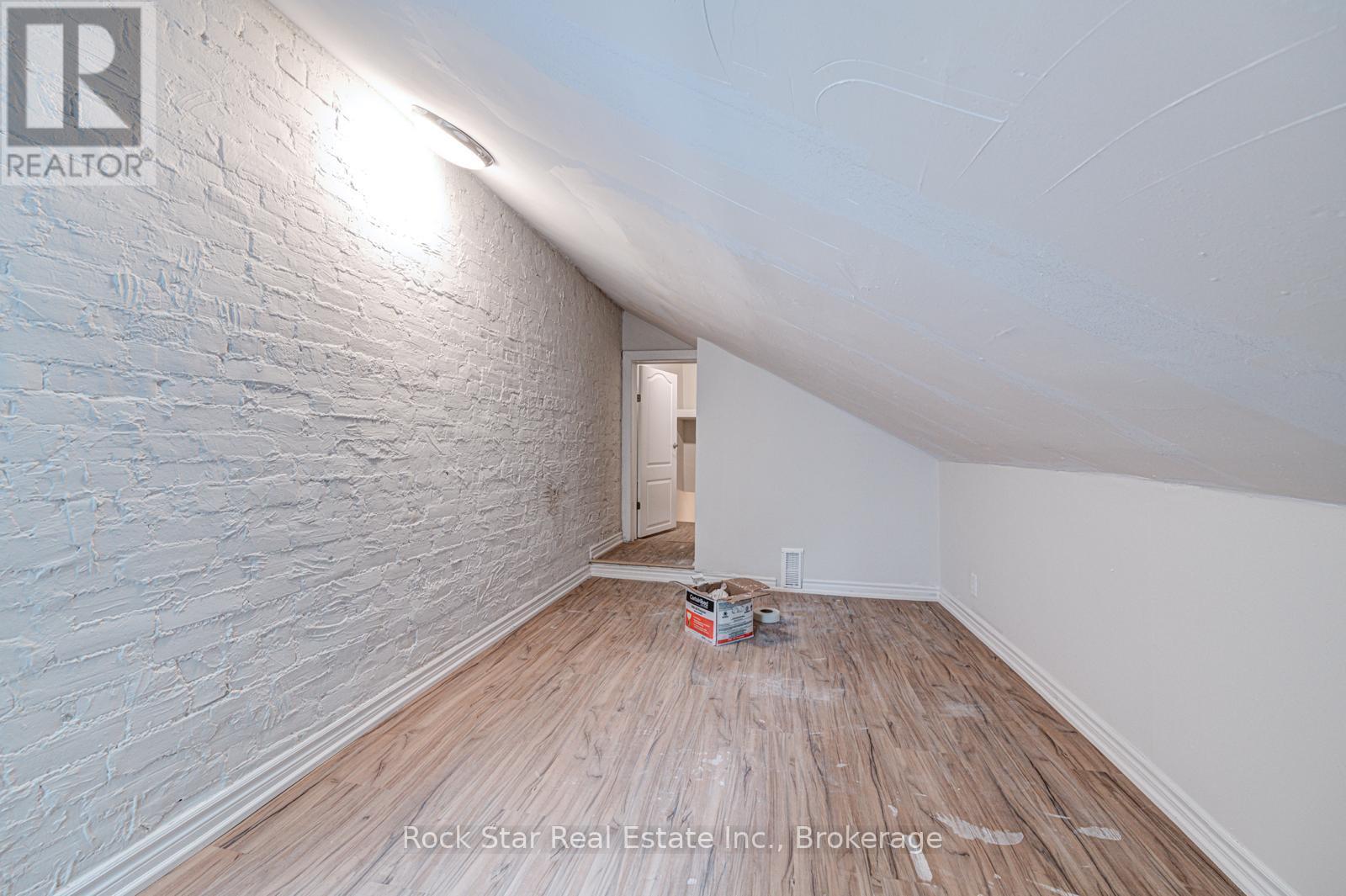 115 Cannon Street E, Hamilton, Ontario  L8L 2A2 - Photo 23 - X12193237