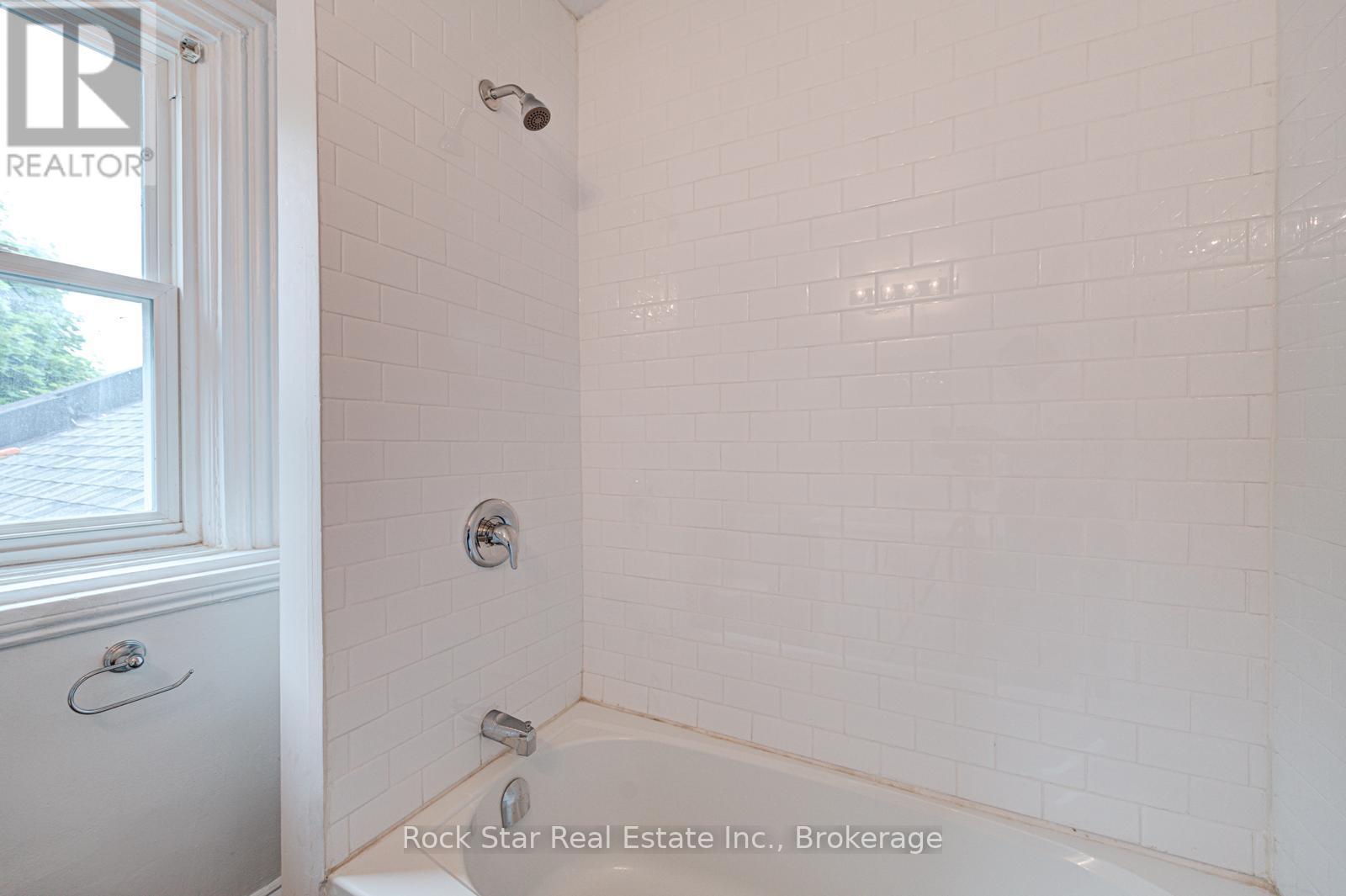 115 Cannon Street E, Hamilton, Ontario  L8L 2A2 - Photo 27 - X12193237