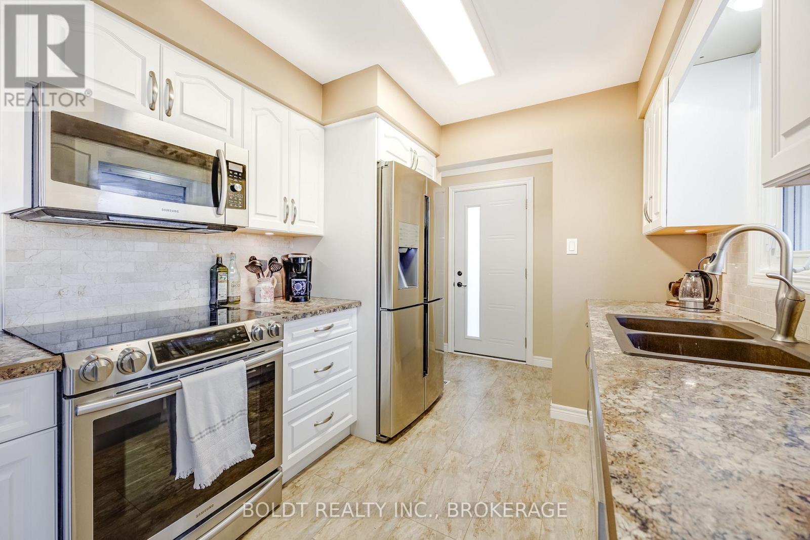 4993 Heather Avenue, Niagara Falls, Ontario  L2E 5J3 - Photo 4 - X12192992