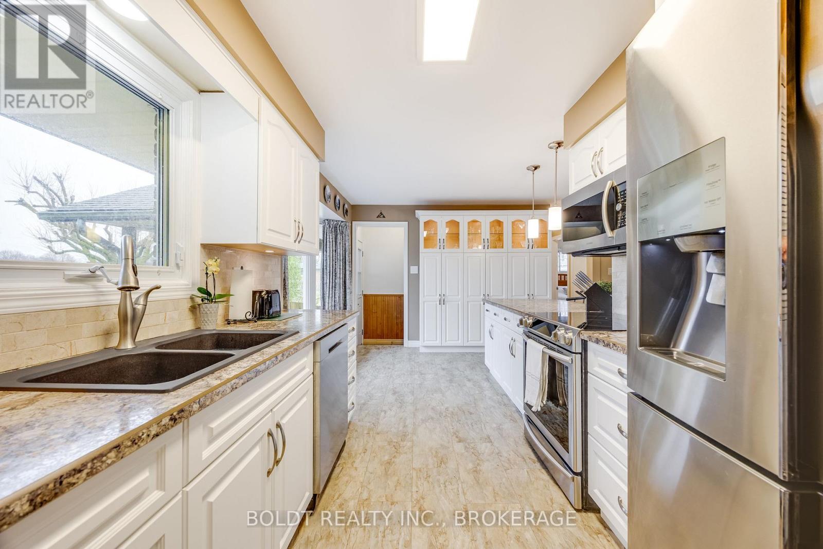 4993 Heather Avenue, Niagara Falls, Ontario  L2E 5J3 - Photo 3 - X12192992