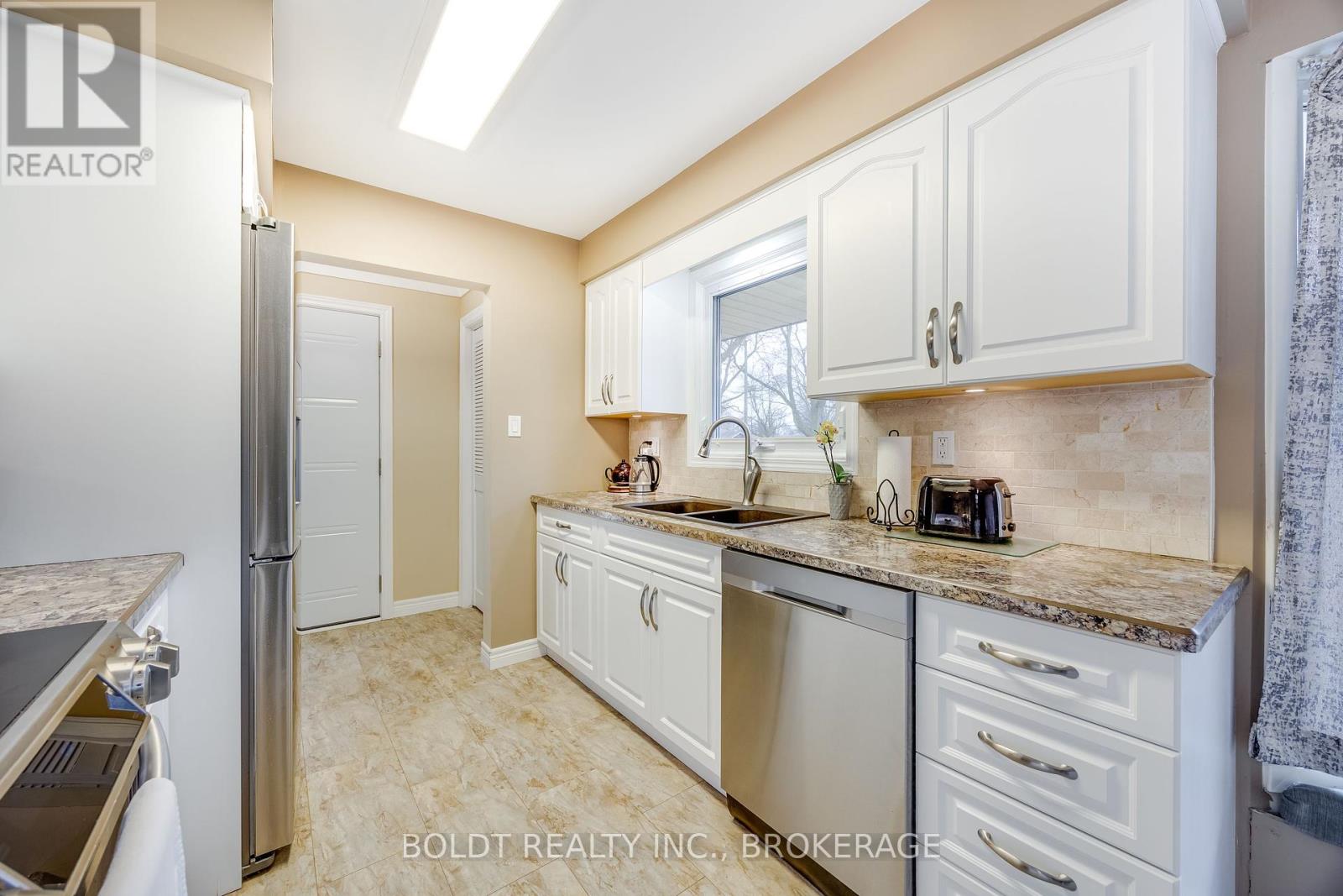 4993 Heather Avenue, Niagara Falls, Ontario  L2E 5J3 - Photo 5 - X12192992