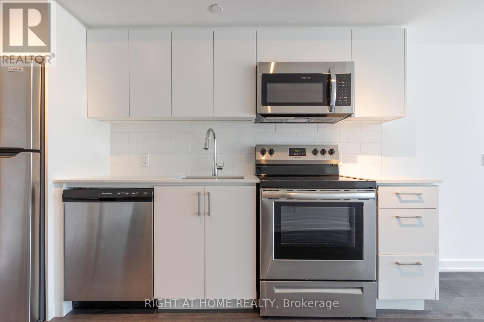 316 - 897 College Street W, Toronto, Ontario  M6H 2C2 - Photo 14 - C12193150