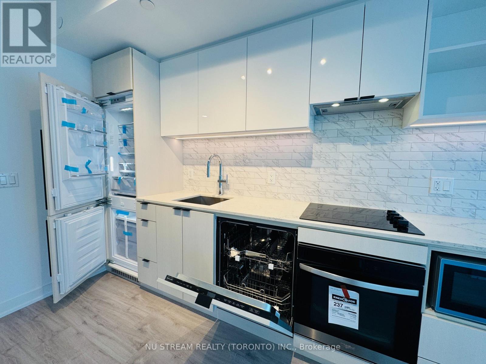 4309 - 252 Church Street, Toronto, Ontario  M5B 1Z2 - Photo 4 - C12193191