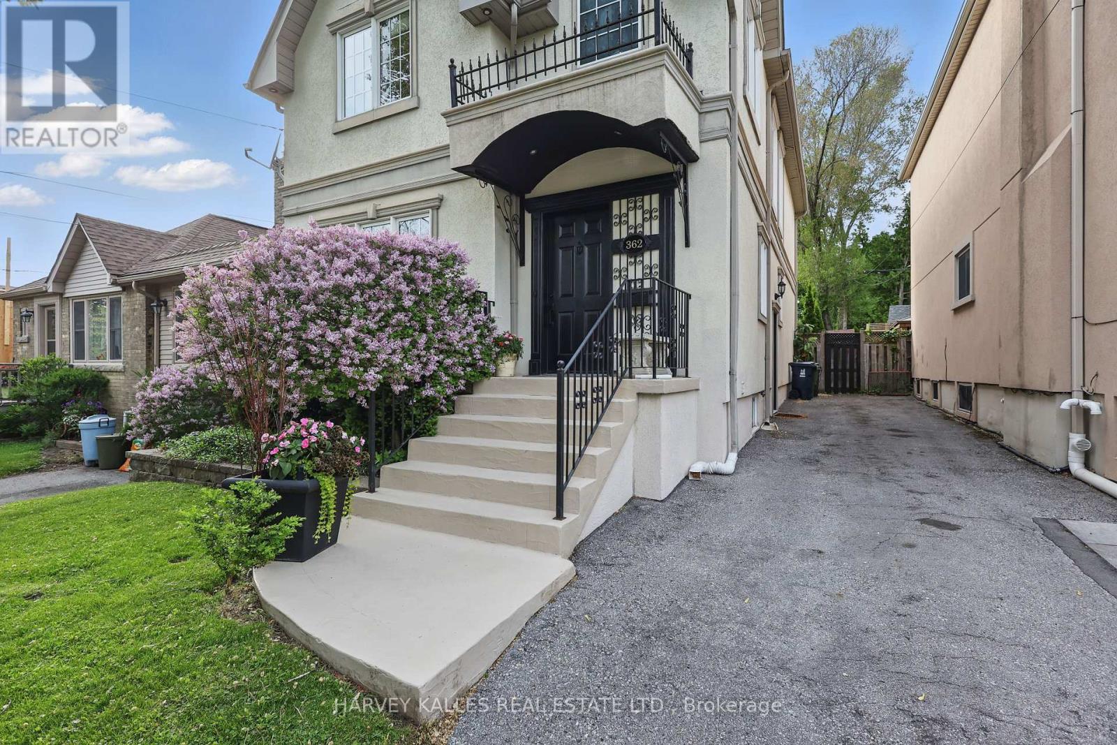 362 Broadway Avenue, Toronto (Mount Pleasant East), Ontario  M4P 1X2 - Photo 3 - C12193231