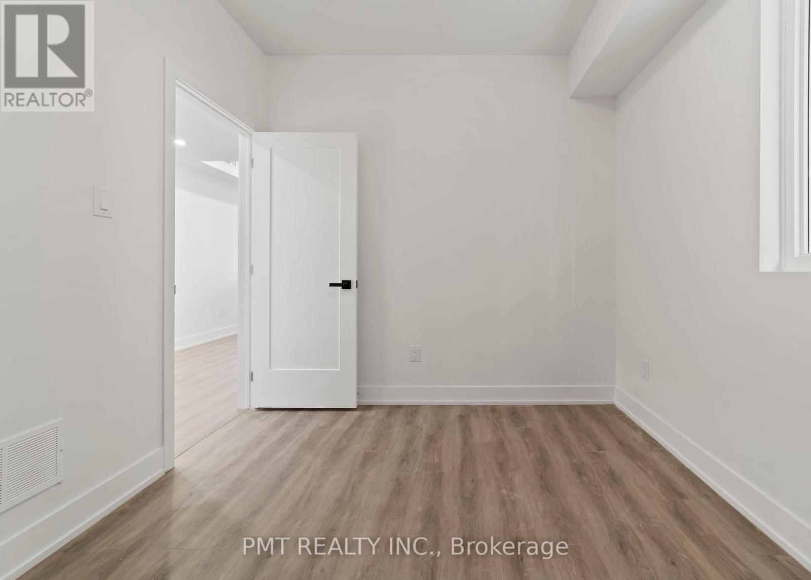 3fm - 531 Delaware Avenue N, Toronto (Wychwood), Ontario  M6H 2V3 - Photo 11 - C12193274
