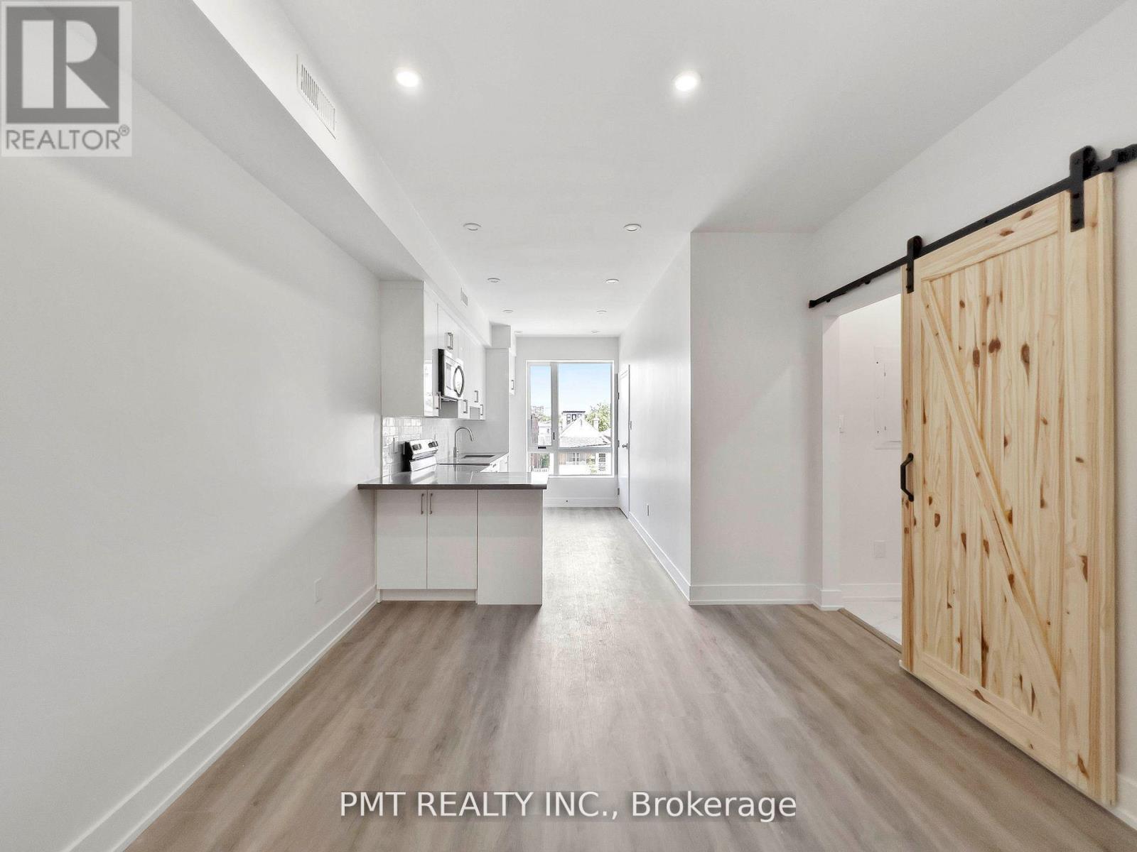 3fm - 531 Delaware Avenue N, Toronto (Wychwood), Ontario  M6H 2V3 - Photo 4 - C12193274