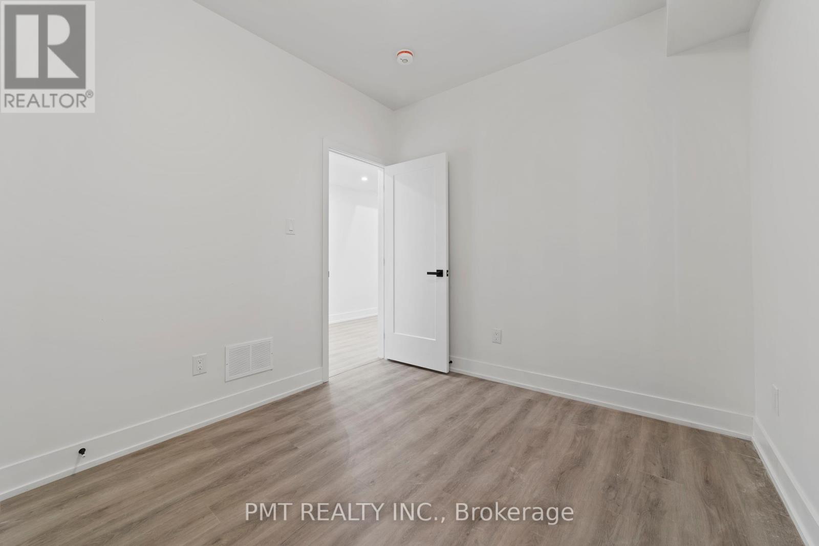 3fm - 531 Delaware Avenue N, Toronto (Wychwood), Ontario  M6H 2V3 - Photo 8 - C12193274
