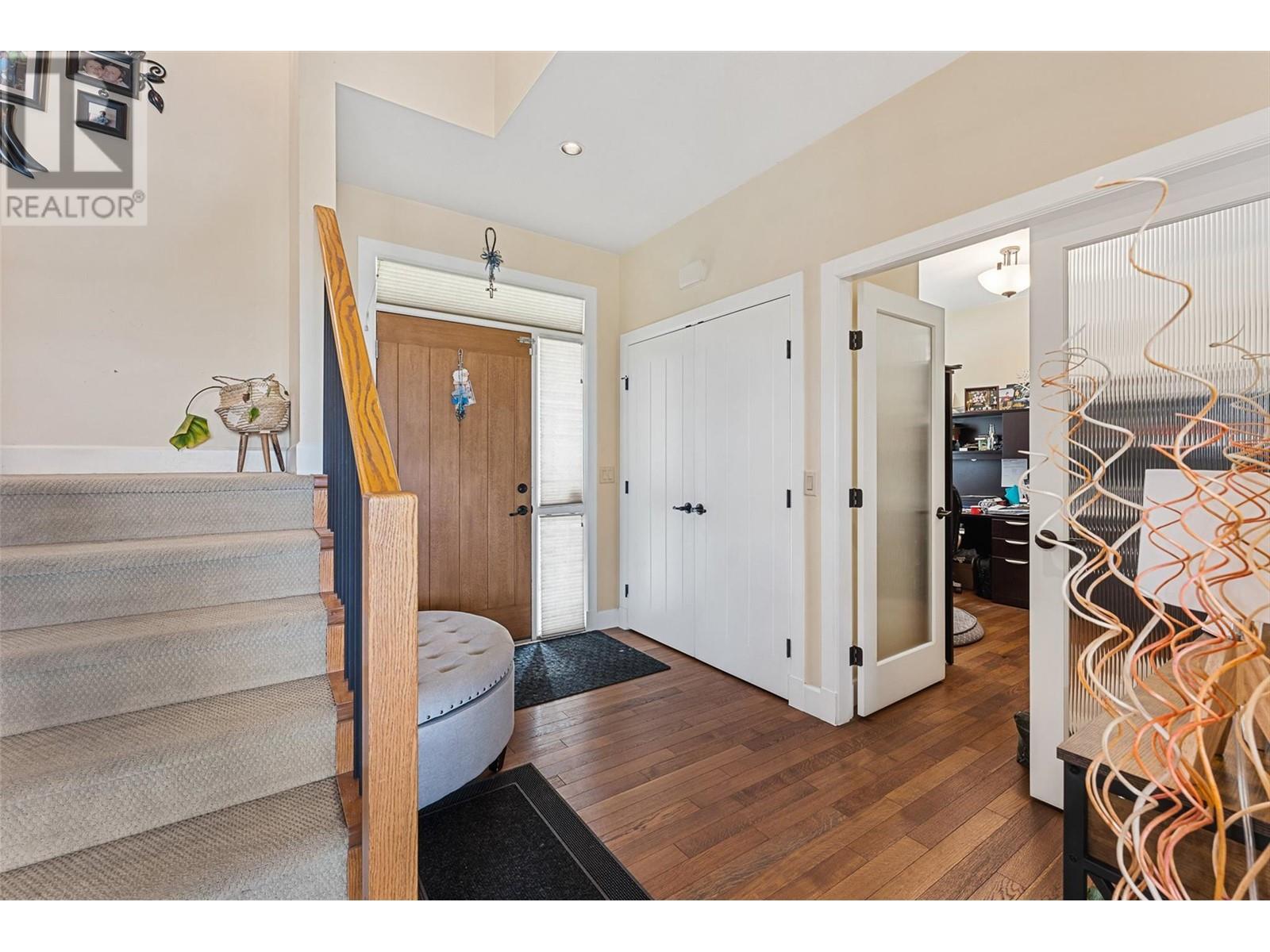 Property at 624 Lefevere Avenue image 4