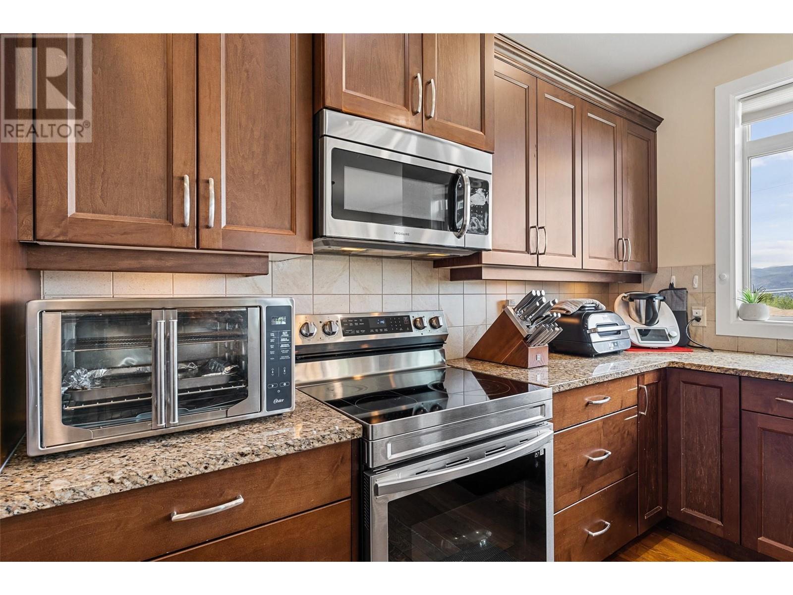 624 Lefevere Avenue, Kelowna, BC V1W5G7