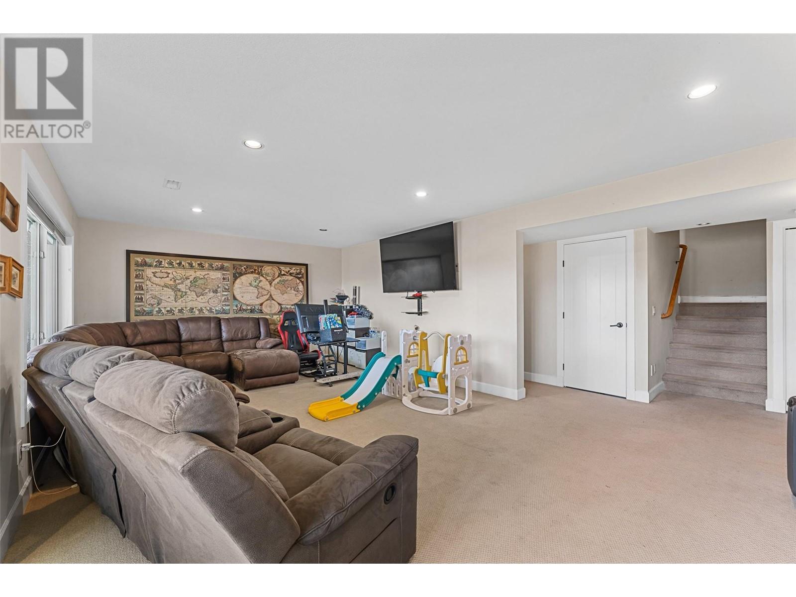 624 Lefevere Avenue, Kelowna, BC V1W5G7