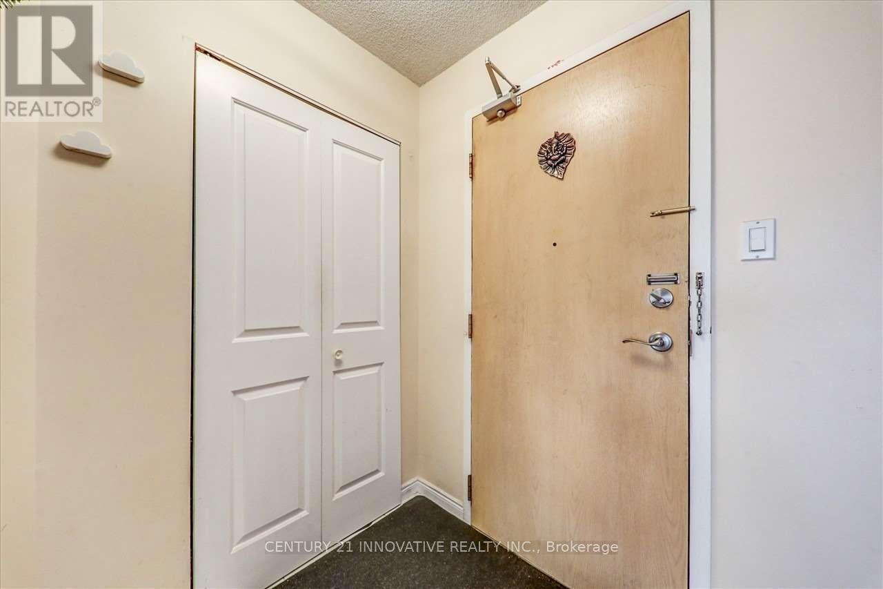 2079 - 1 Greystone Walk Drive, Toronto, Ontario  M1K 5J3 - Photo 8 - E12193282