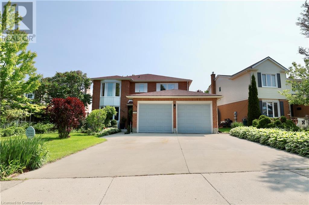 236 WESTVALE Drive, Waterloo, Ontario