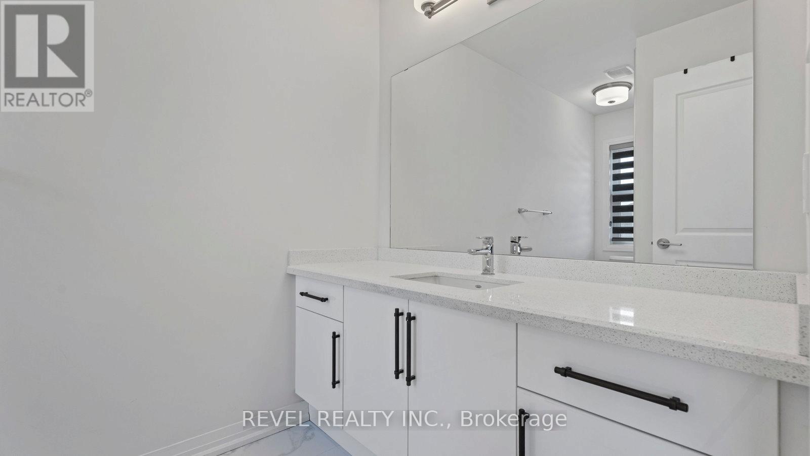 55 Hitchman Street, Brant (Paris), Ontario  N3L 3E3 - Photo 17 - X12104809