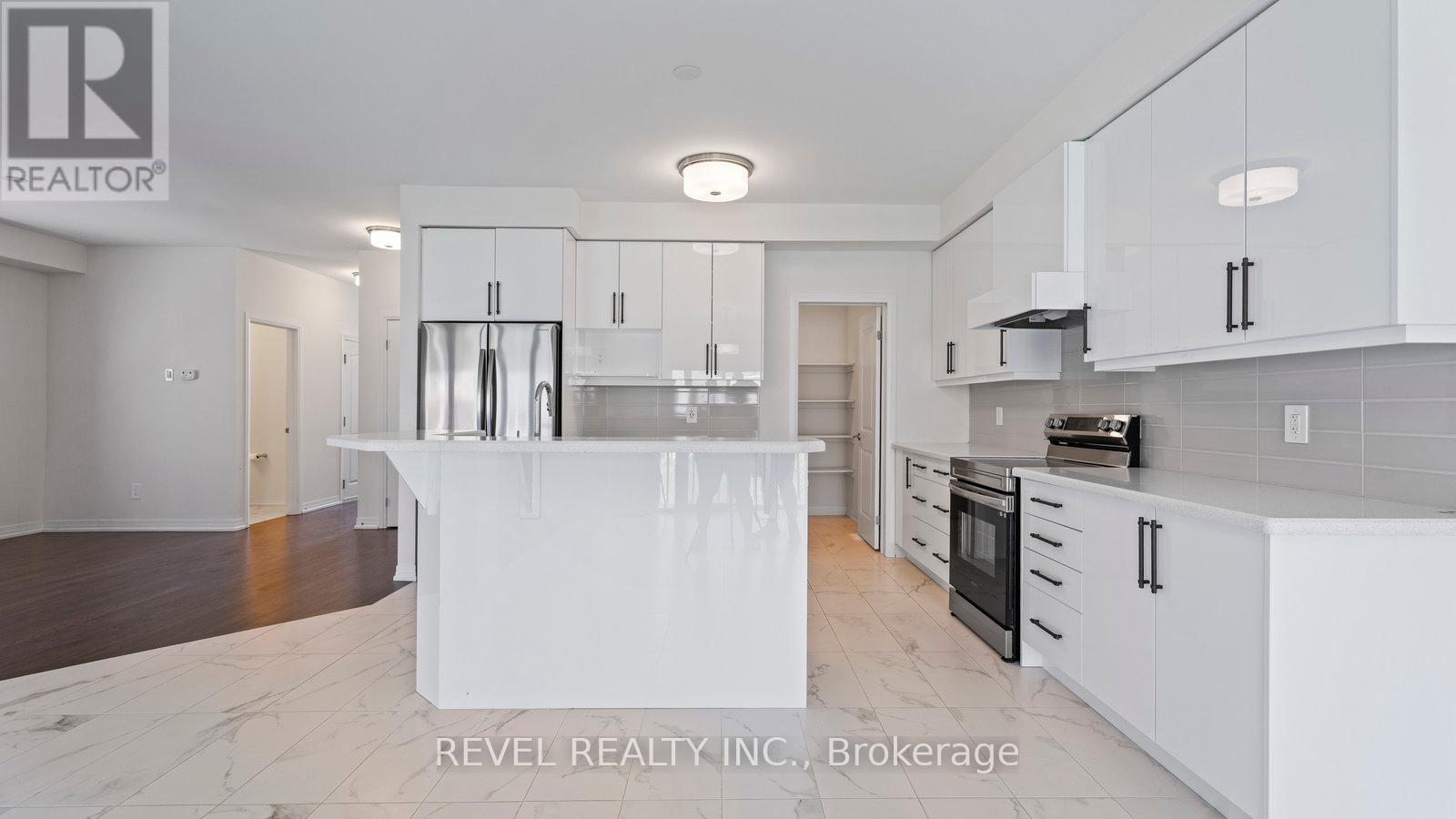 55 Hitchman Street, Brant (Paris), Ontario  N3L 3E3 - Photo 9 - X12104809