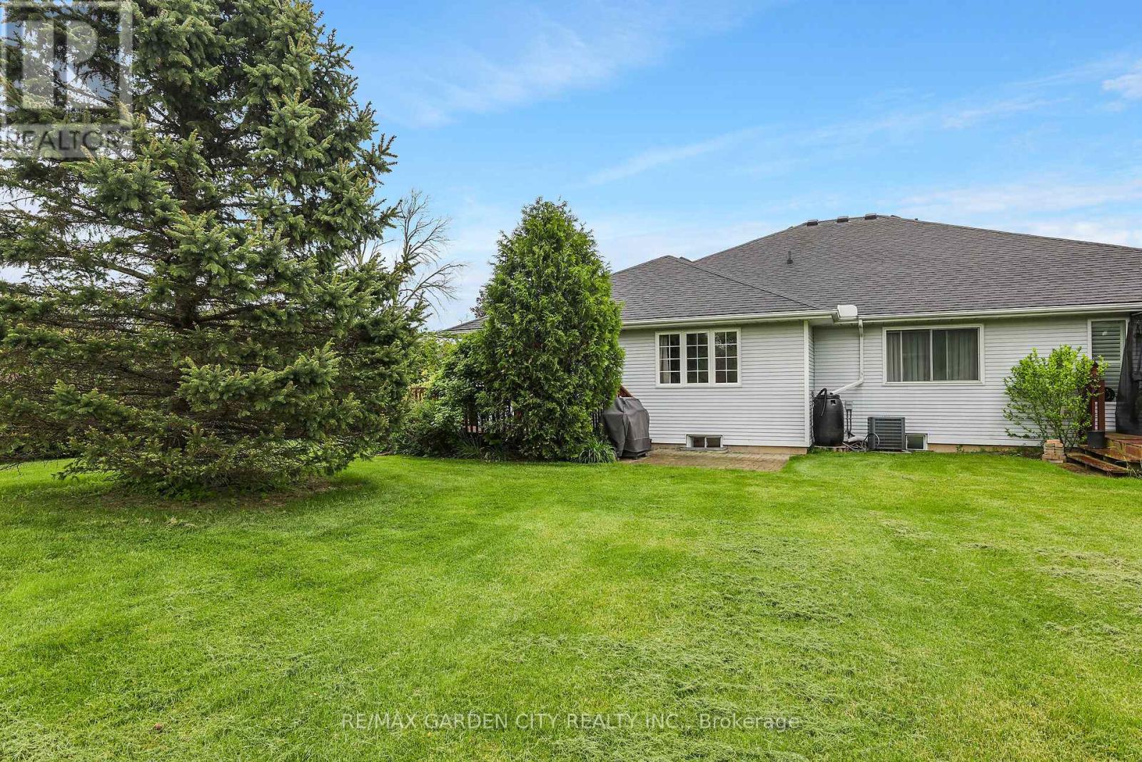 7 Village Drive, West Lincoln, Ontario  L0R 2A0 - Photo 24 - X12132009