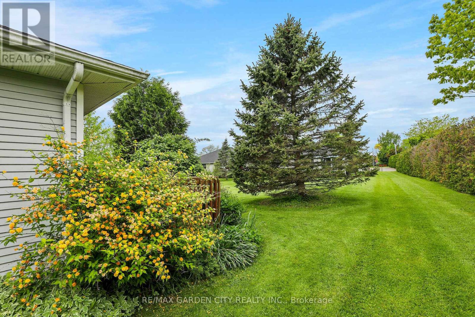 7 Village Drive, West Lincoln, Ontario  L0R 2A0 - Photo 25 - X12132009