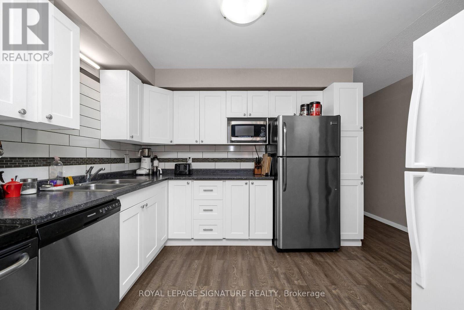 4 - 1055 Gordon Street, Guelph (Kortright West), Ontario  N1G 4X9 - Photo 8 - X12188756