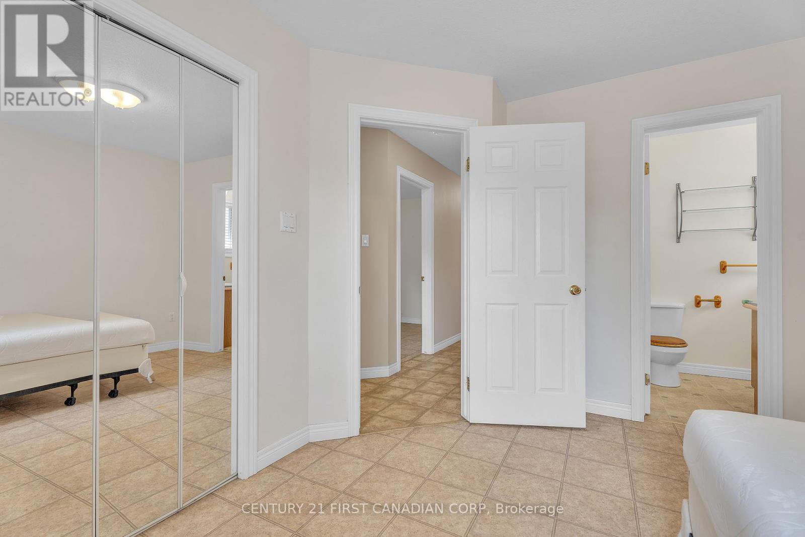 567 Sprucewood Drive, London North, Ontario  N5X 4J5 - Photo 17 - X12158961