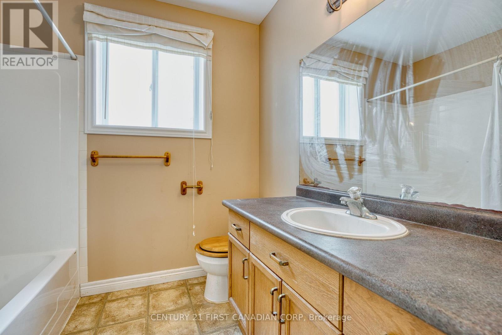567 Sprucewood Drive, London North (North C), Ontario  N5X 4J5 - Photo 29 - X12158961