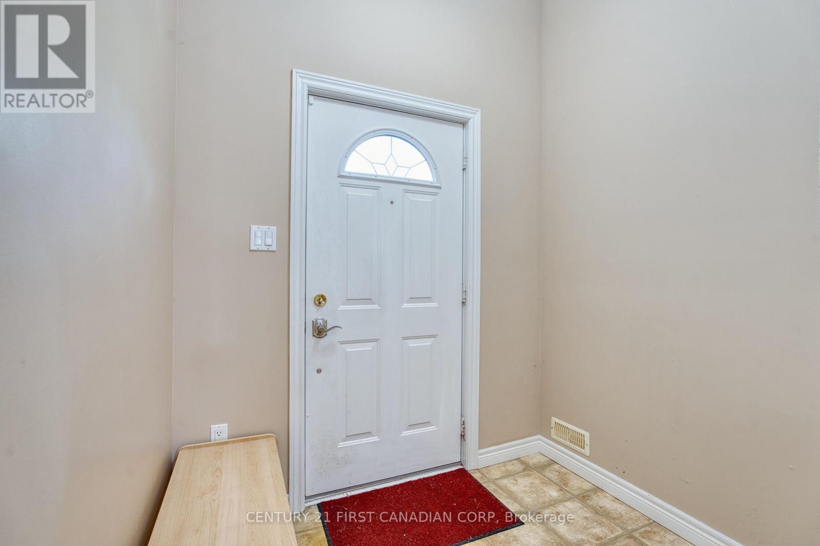 567 Sprucewood Drive, London North (North C), Ontario  N5X 4J5 - Photo 6 - X12158961