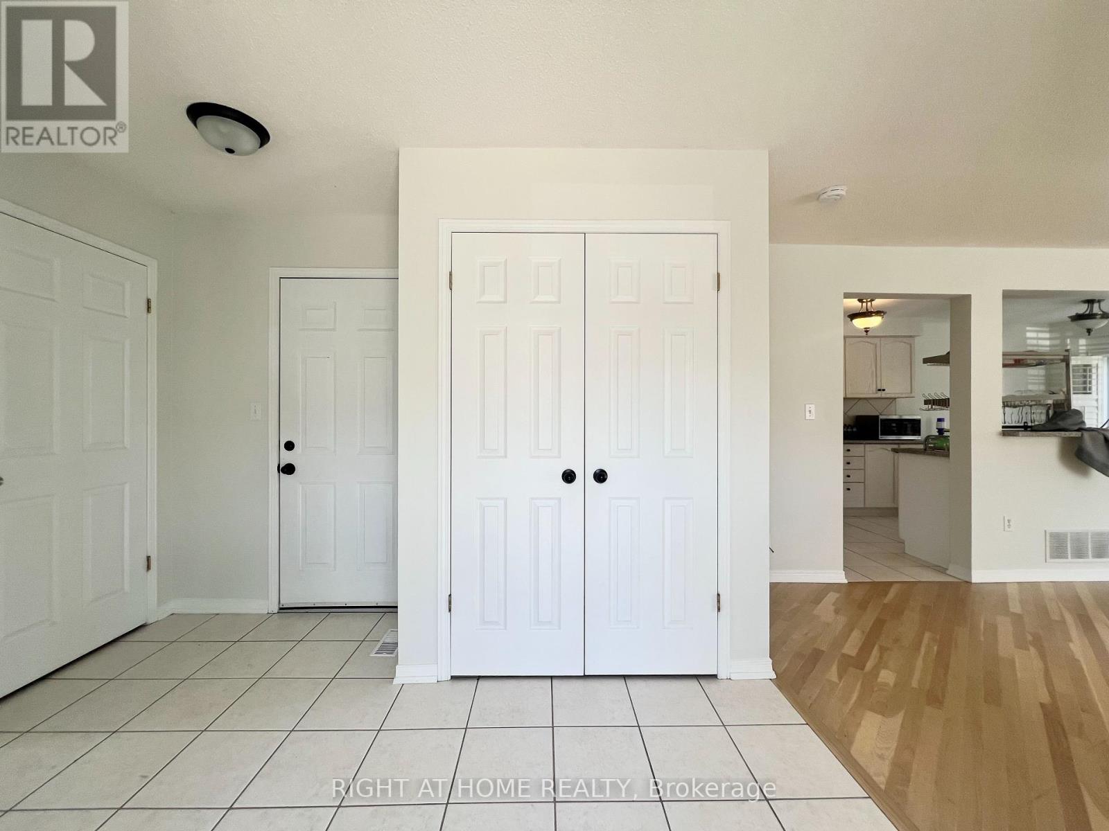 Property at 15 - 485 GREEN ROAD image 3